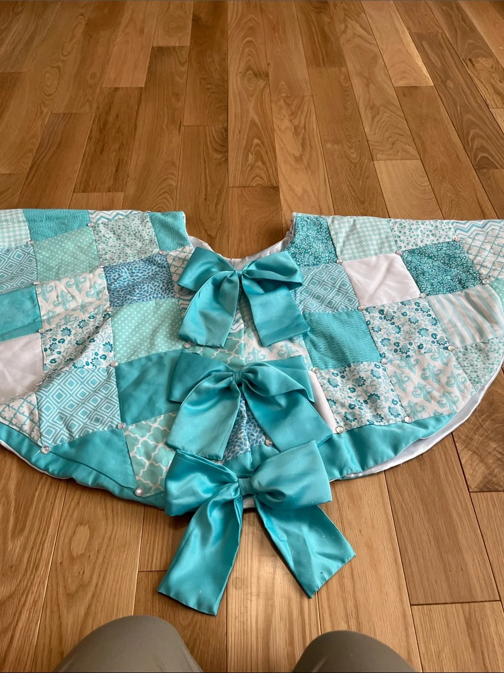 Customed made Tiffany Inspired Quilted Christmas Tree Skirt. New, never used